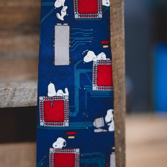 💻🐶 Vintage Peanuts “Micro Joe” Snoopy Computer Men’s Tie 💻🐶 - Picture 3 of 6